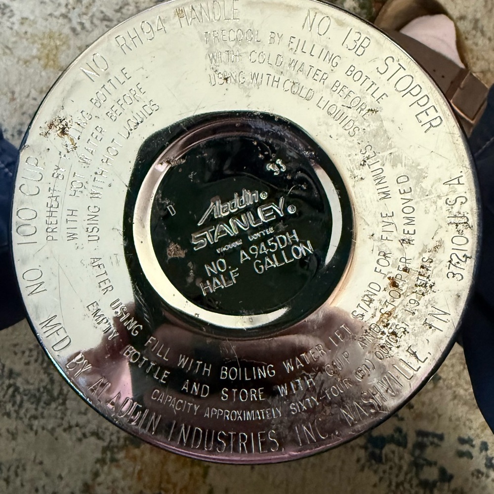 Vintage Aladdin Stanley Thermos 1/2 Gallon - Picture 4 of 7
